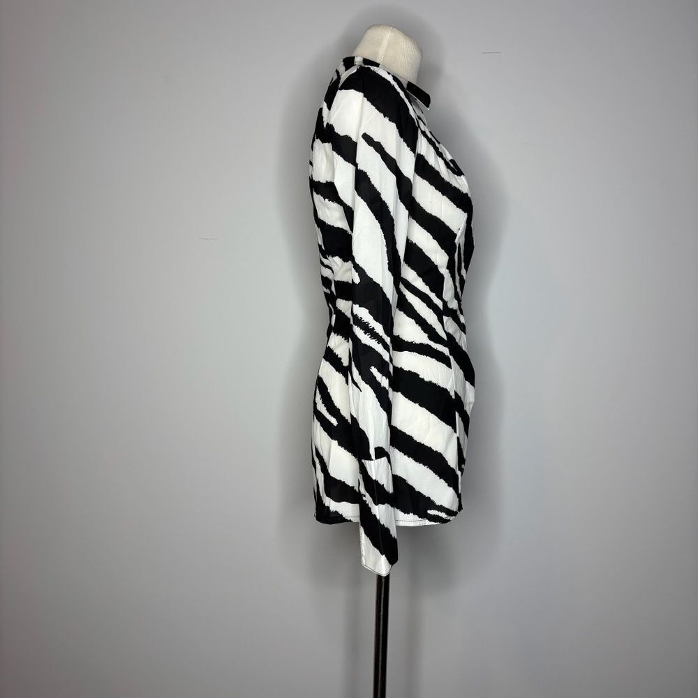Pretty Little Thing- Black & White Zebra Stripe Button Down Top - Picture 6 of 8